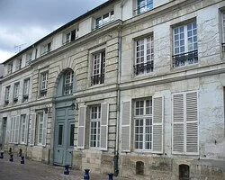 I, Parisette, CC BY-SA 3.0 <http://creativecommons.org/licenses/by-sa/3.0/>, via Wikimedia Commons